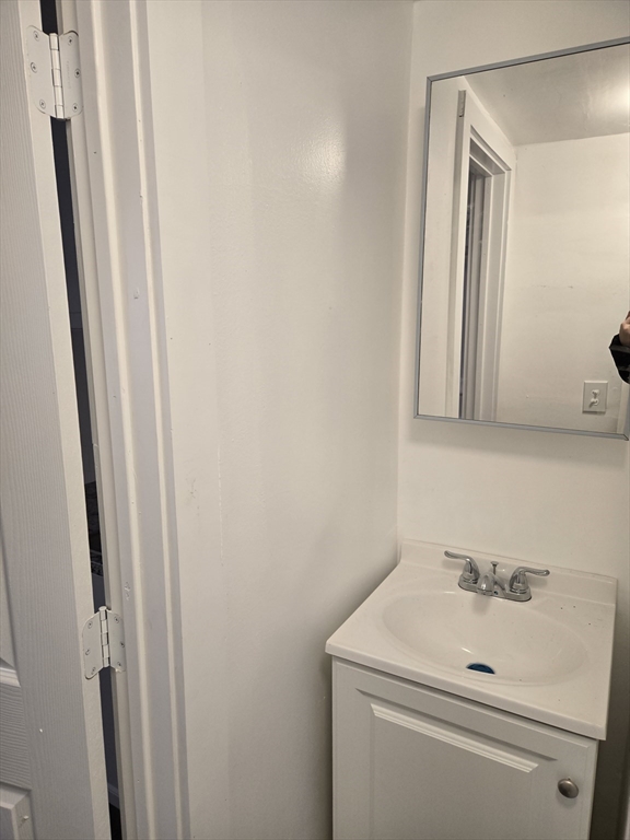 801.5 High Street, Unit 801 5 Holyoke, MA 01040 - Photo 7 of 8