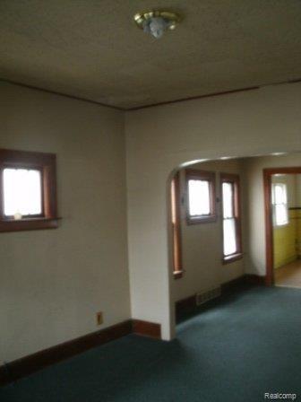 77 Leroy Street River Rouge, MI 48218 - Photo 5 of 25 5-LIVING ROOM.JPG