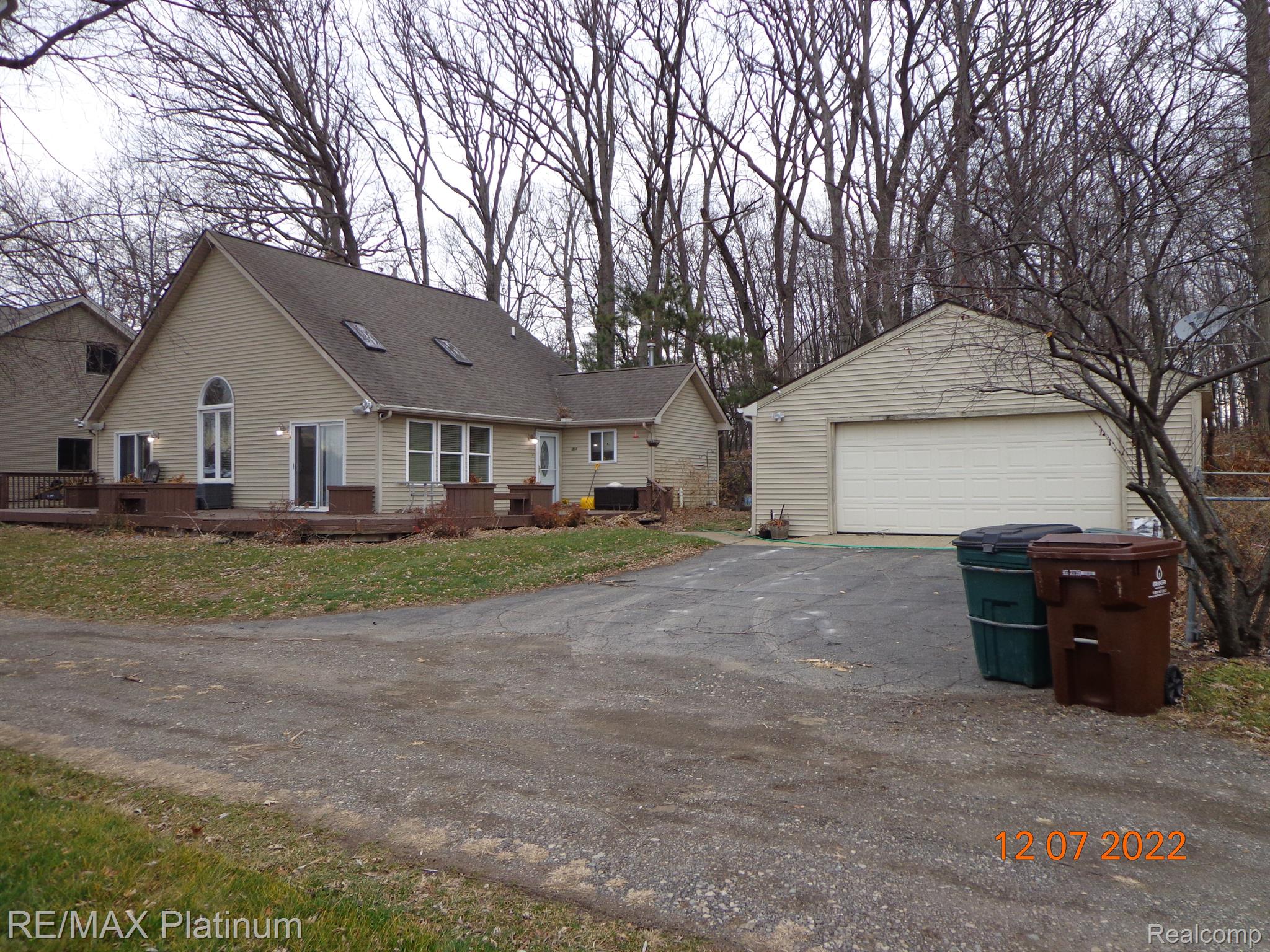 3854 Cedar Point Howell, MI 48843 - Photo 13 of 22 Gallery Image 13