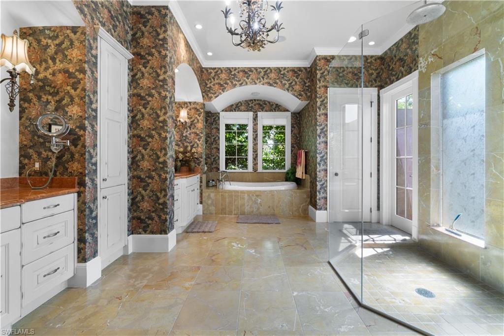 611 18th Avenue South Naples, FL 34102 - Photo 14 of 32