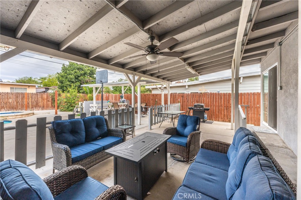 276 East Merrill Avenue Rialto, CA 92376 - Photo 16 of 35 a outdoor living space with patio furniture