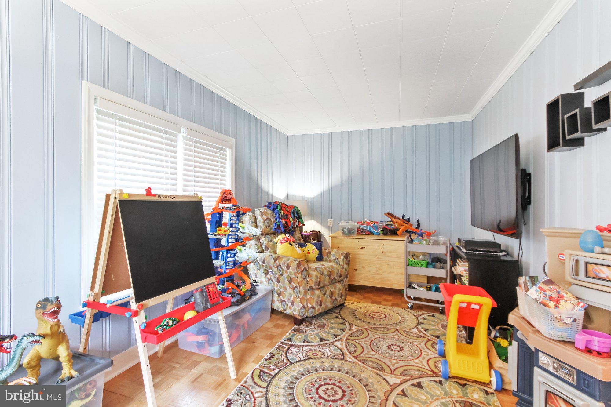 403 Creston Road York, PA 17403 - Photo 12 of 28 Gallery Image 12