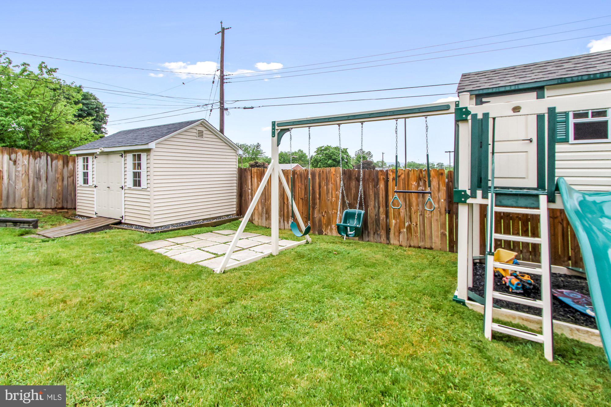 403 Creston Road York, PA 17403 - Photo 27 of 28 Gallery Image 27