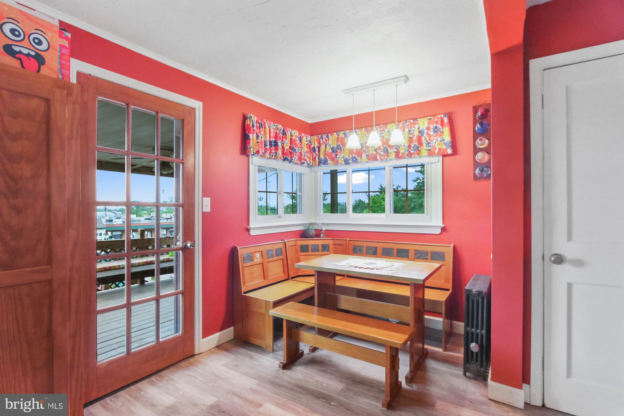 403 Creston Road York, PA 17403 - Photo 10 of 28 Gallery Image 10
