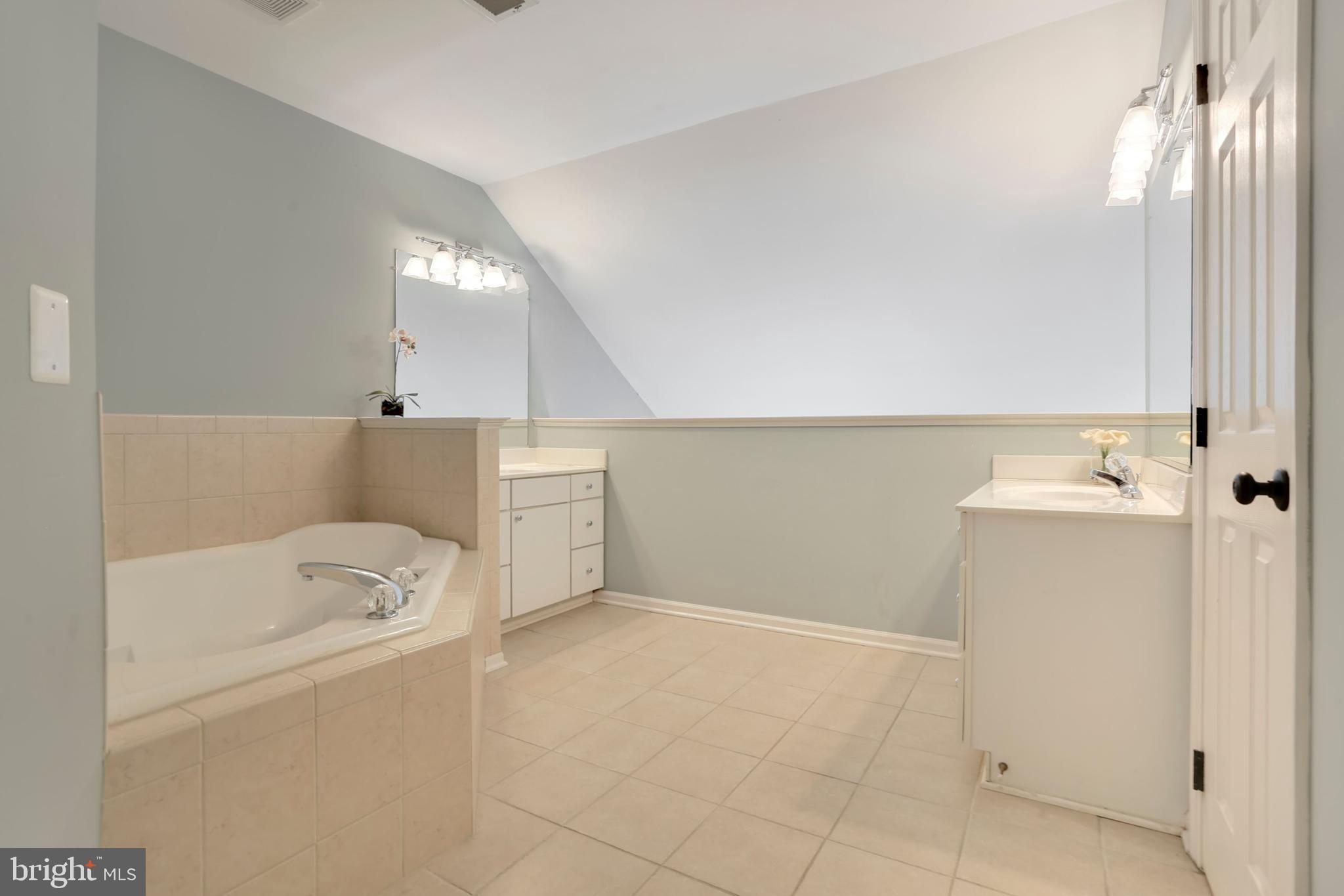 1219 Heritage Commons Court Reston, VA 20194 - Photo 19 of 38 Gallery Image 19