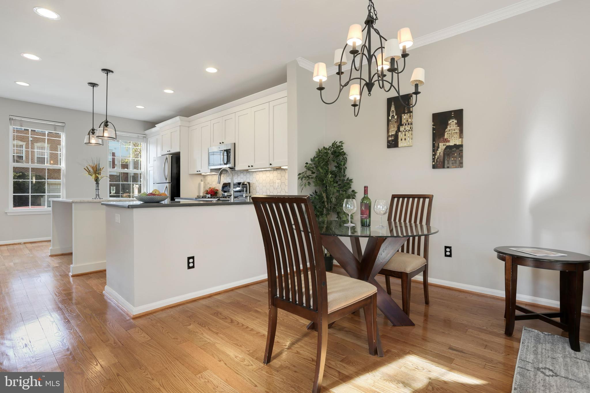 1219 Heritage Commons Court Reston, VA 20194 - Photo 4 of 38 Gallery Image 4