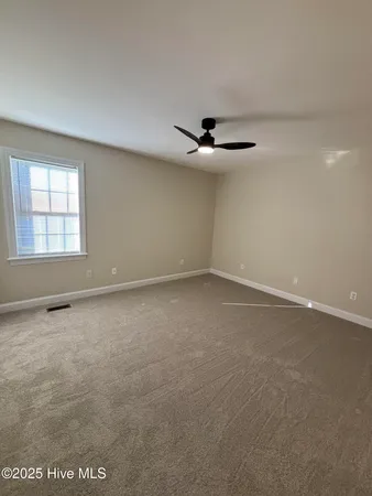 $1,895 | 696 East Main Street, Winterville, NC 28590