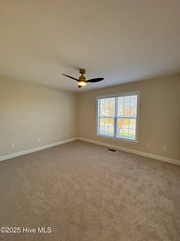 $1,895 | 696 East Main Street, Winterville, NC 28590