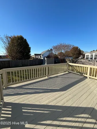 $1,895 | 696 East Main Street, Winterville, NC 28590