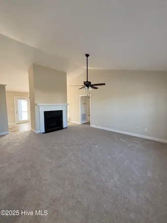 $1,895 | 696 East Main Street, Winterville, NC 28590