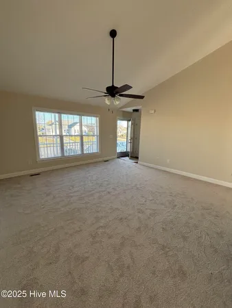 $1,895 | 696 East Main Street, Winterville, NC 28590