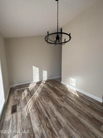 $1,895 | 696 East Main Street, Winterville, NC 28590