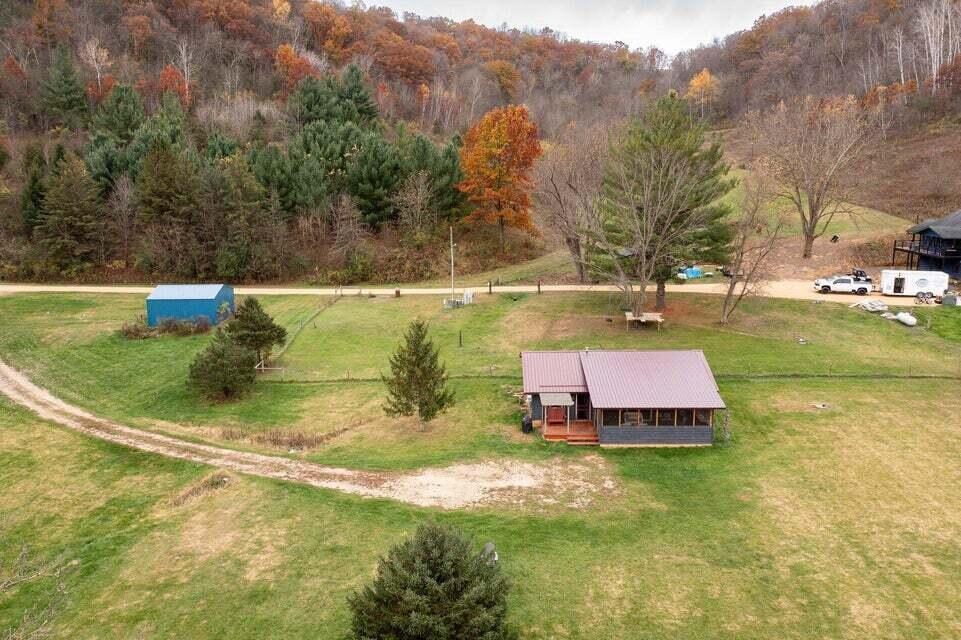 865 Highway 61 Readstown, WI 54652 - Photo 5 of 26 20251030154306919803000000-o