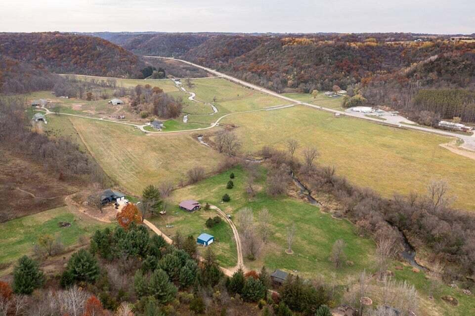 865 Highway 61 Readstown, WI 54652 - Photo 6 of 26 20251030154302563364000000-o