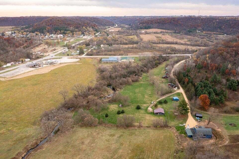 865 Highway 61 Readstown, WI 54652 - Photo 8 of 26 20251030154304112378000000-o