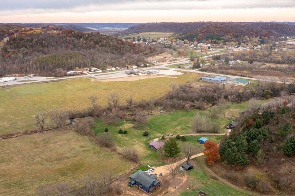 865 Highway 61 Readstown, WI 54652 - Photo 9 of 26 20251030154303261095000000-o