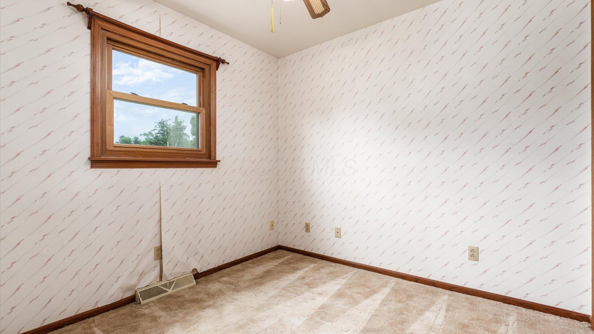18224 Main Road Southeast Newark, OH 43056 - Photo 22 of 28 40-zj 18224 Main Street069