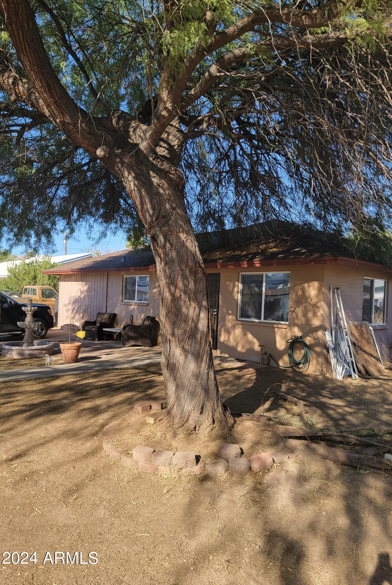 428 Ivanhoe Road Kearny, AZ 85137 - Photo 2 of 24 front of house