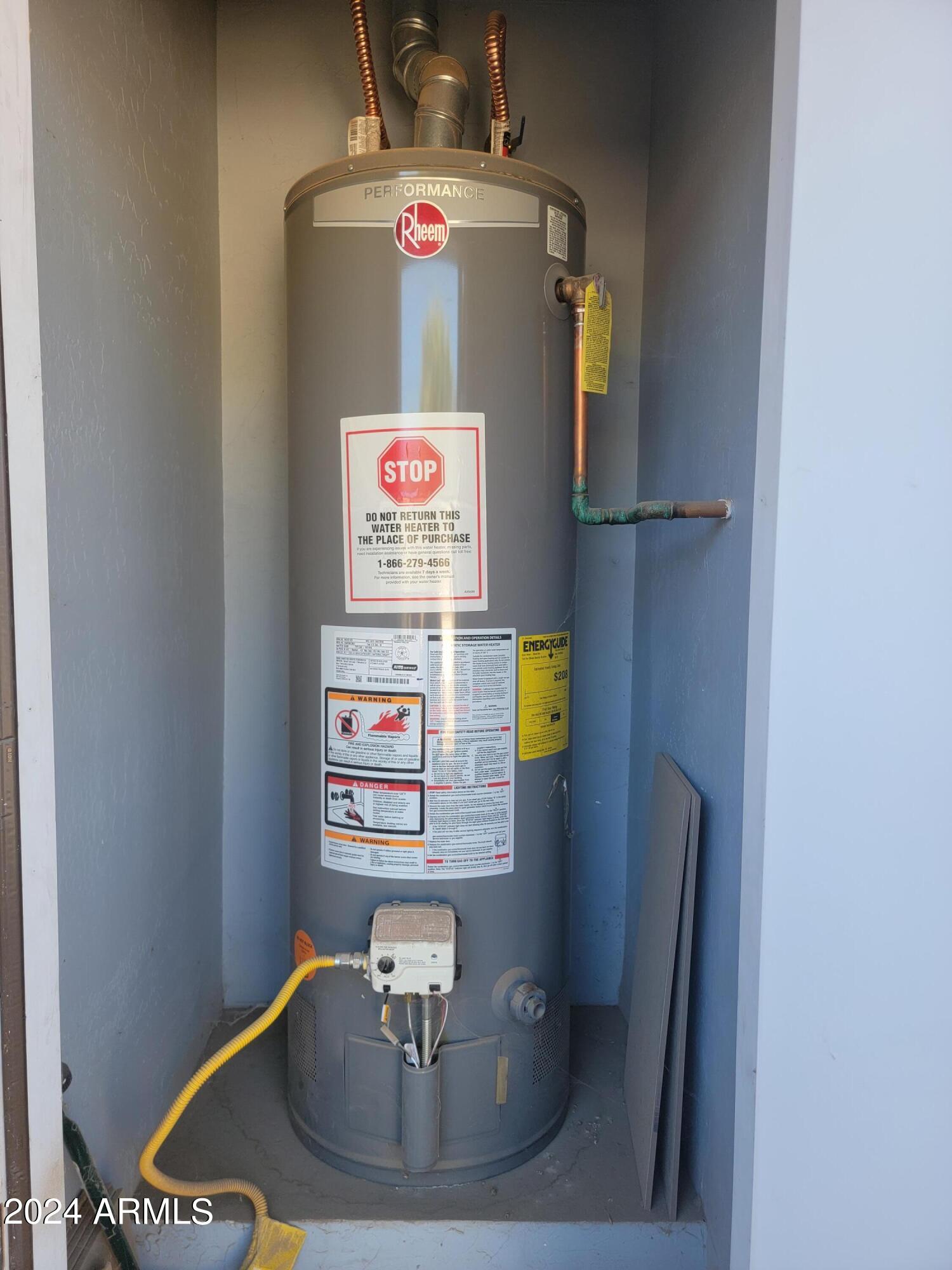 428 Ivanhoe Road Kearny, AZ 85137 - Photo 22 of 24 hot water heater