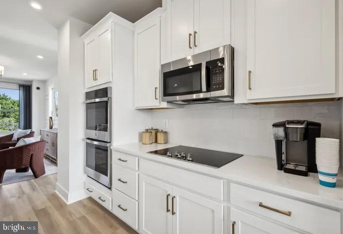 2111 Acadia Road Herndon, VA 20170 - Photo 5 of 25 Kitchen
