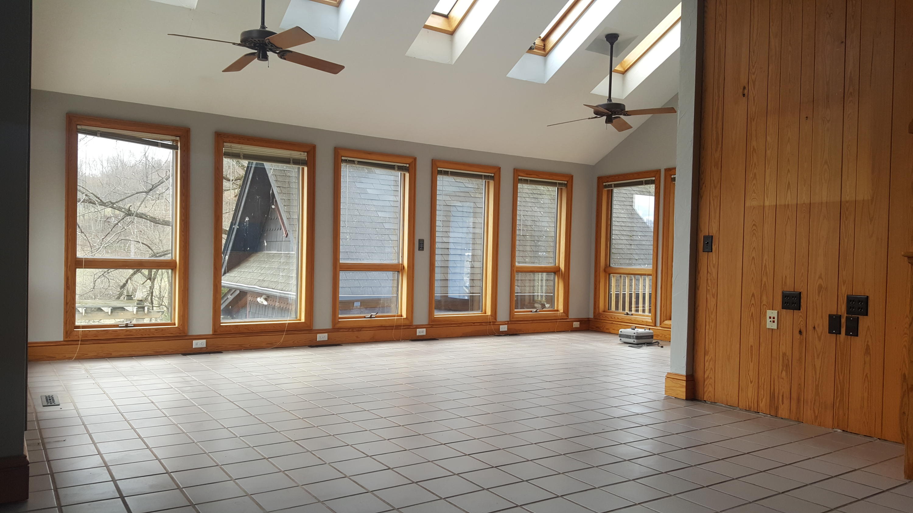 5568 Roselawn Road Roanoke, VA 24018 - Photo 13 of 28 20170129_122015