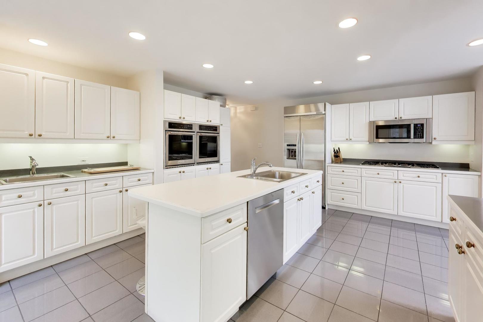 180 Westview Road Winnetka, IL 60093 - Photo 13 of 39