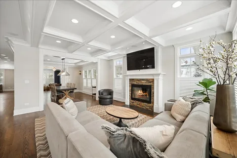 $2,350,000 | 1801 Elmwood Avenue, Wilmette, IL 60091