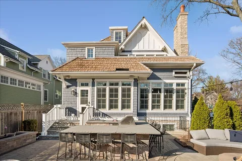 $2,350,000 | 1801 Elmwood Avenue, Wilmette, IL 60091