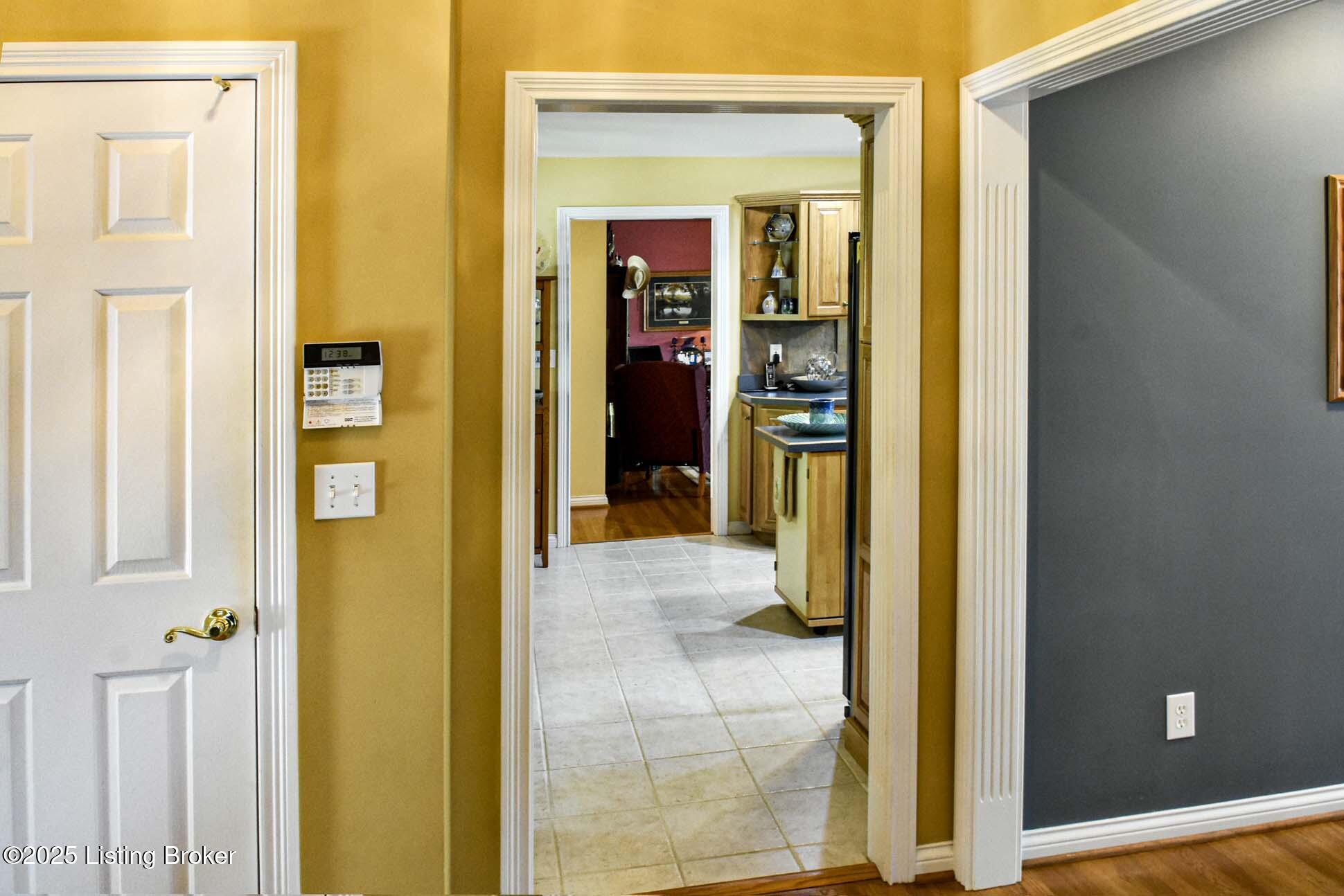 9108 Fairmount Road Louisville, KY 40291 - Photo 27 of 109 FairmountRd_0059