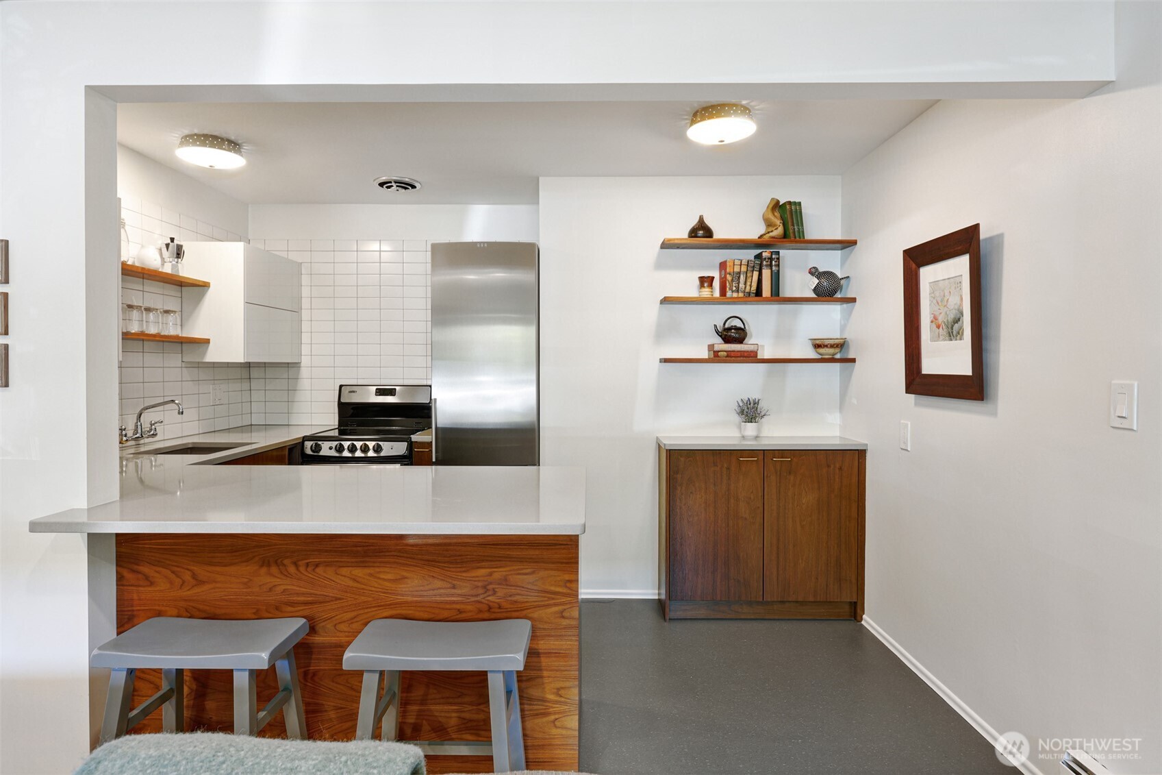4710 Dayton Avenue North, Unit 2 Seattle, WA 98103 - Photo 6 of 17