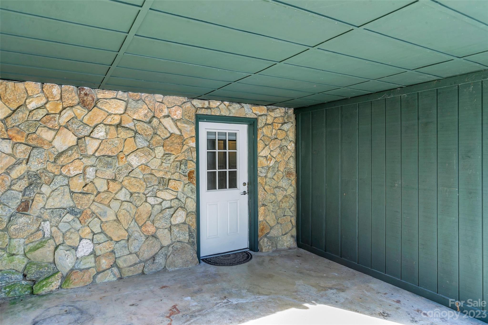 404 Randall Farm Road Hendersonville, NC 28739 - Photo 3 of 43 Gallery Image 3