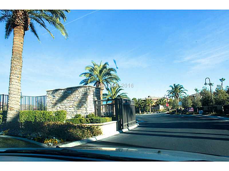 192 Short Ruff Way Las Vegas, NV 89148 - Photo 4 of 33 Property Photo.