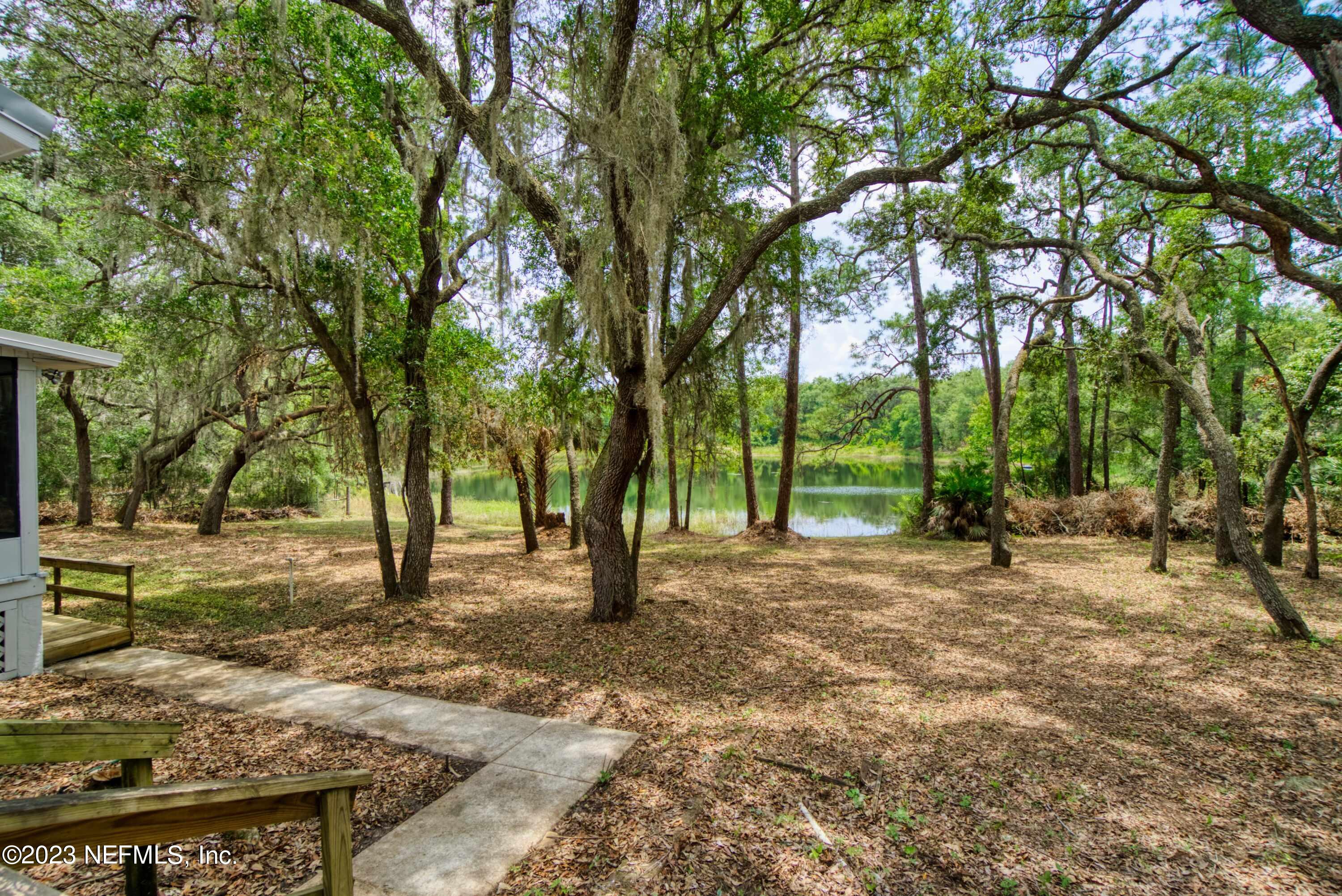 141 West Strickland Road Interlachen, FL 32148 - Photo 3 of 70 141 W Strickland Rd - _3