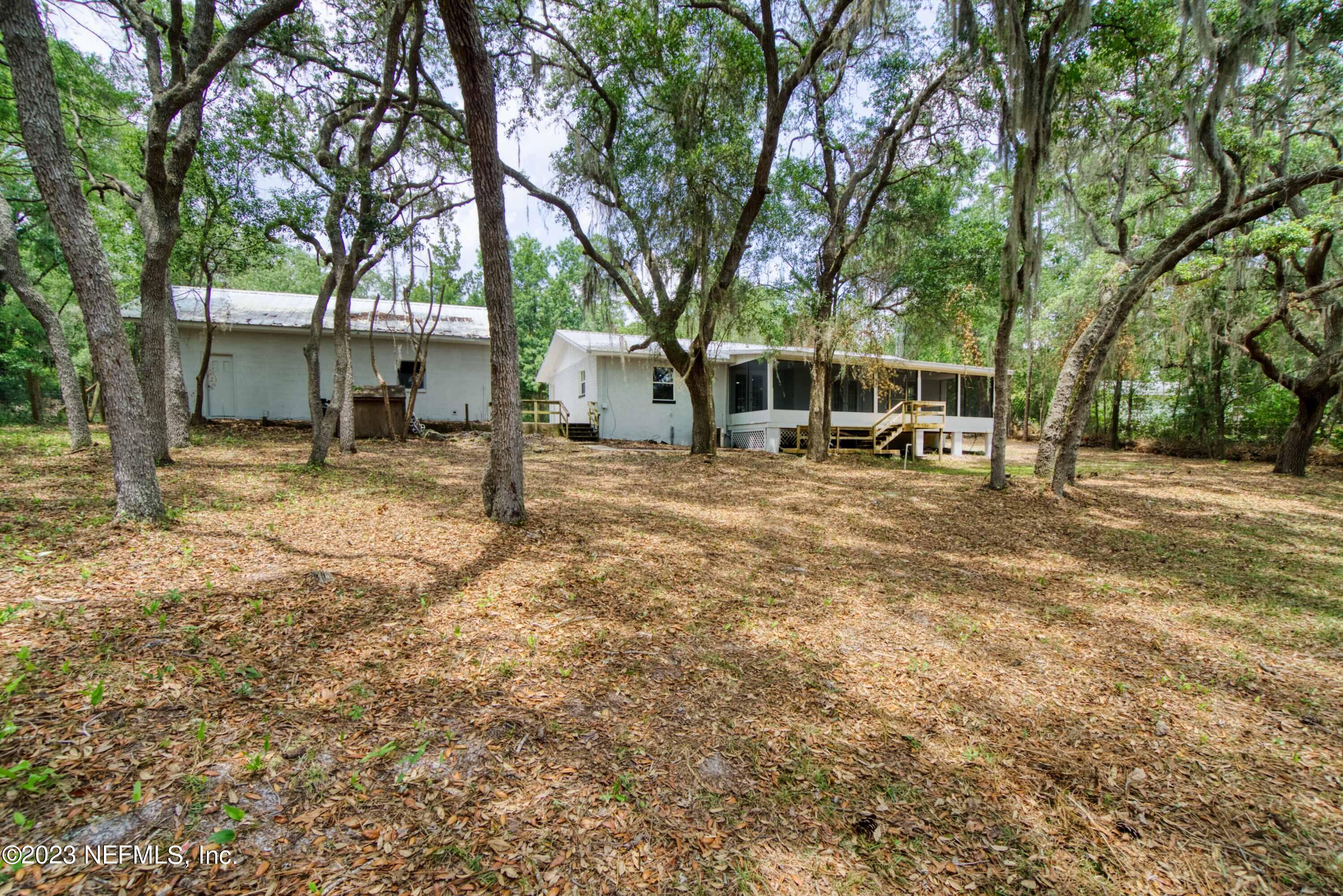 141 West Strickland Road Interlachen, FL 32148 - Photo 6 of 70 141 W Strickland Rd - _13