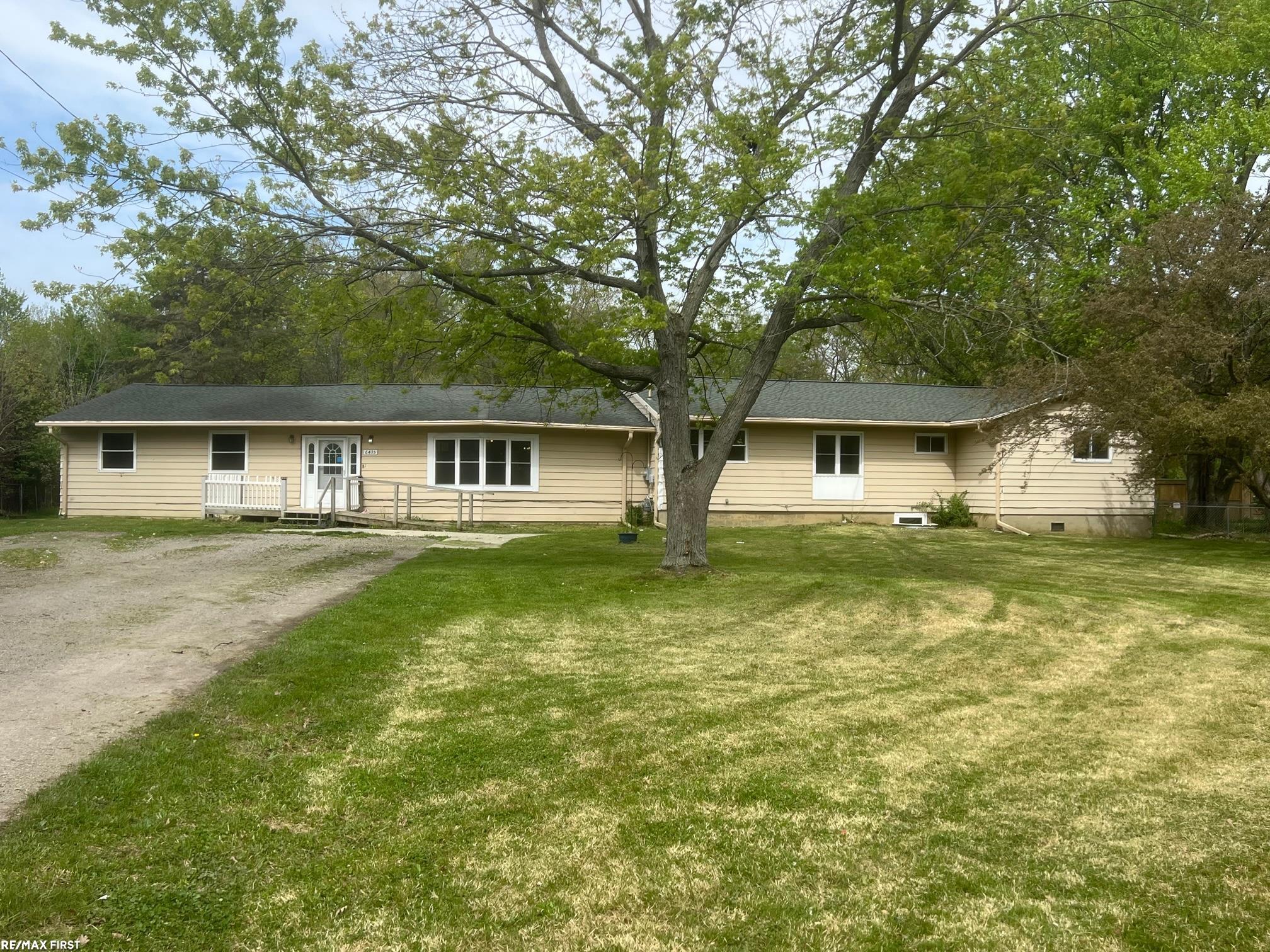 6435 Johnson Flushing, MI 48433 - Photo 1 of 25 50141267-145616fa-a539-4bee-b2c9-9d99ccc98e75.JPG