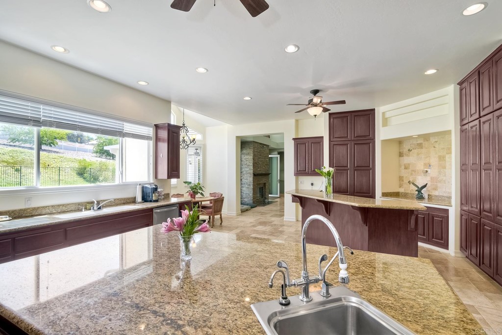 4454 La Canada Road Fallbrook, CA 92028 - Photo 3 of 35