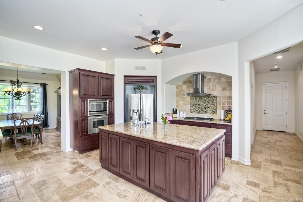 4454 La Canada Road Fallbrook, CA 92028 - Photo 7 of 35