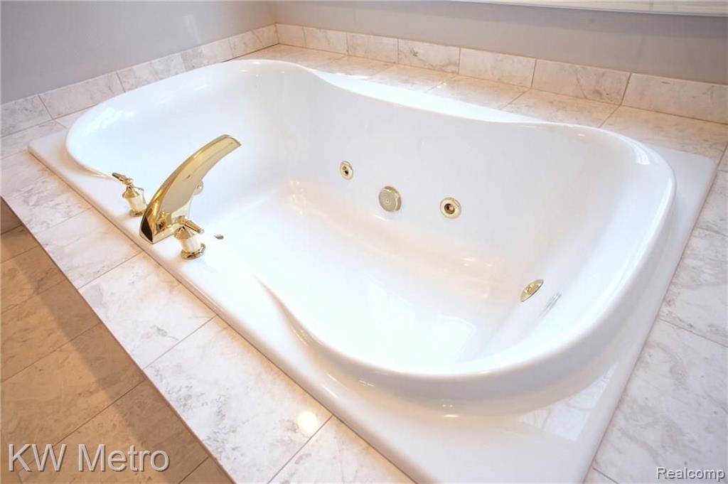 6700 Cornerstone Lane Rochester Hills, MI 48306 - Photo 32 of 66