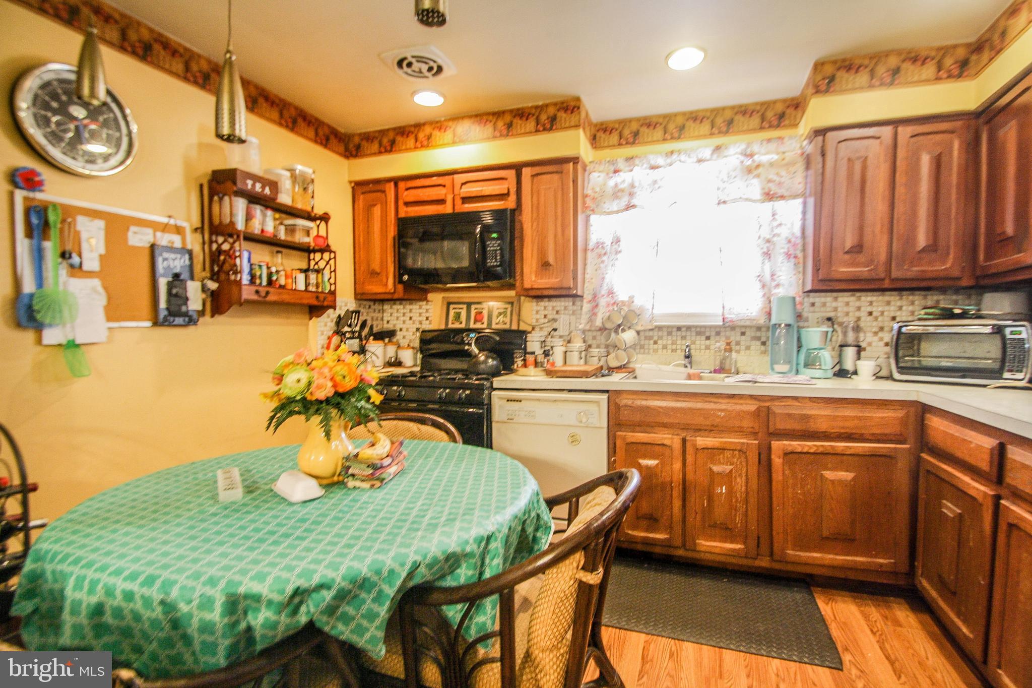 746 Hill Road Philadelphia, PA 19128 - Photo 13 of 38 Gallery Image 13
