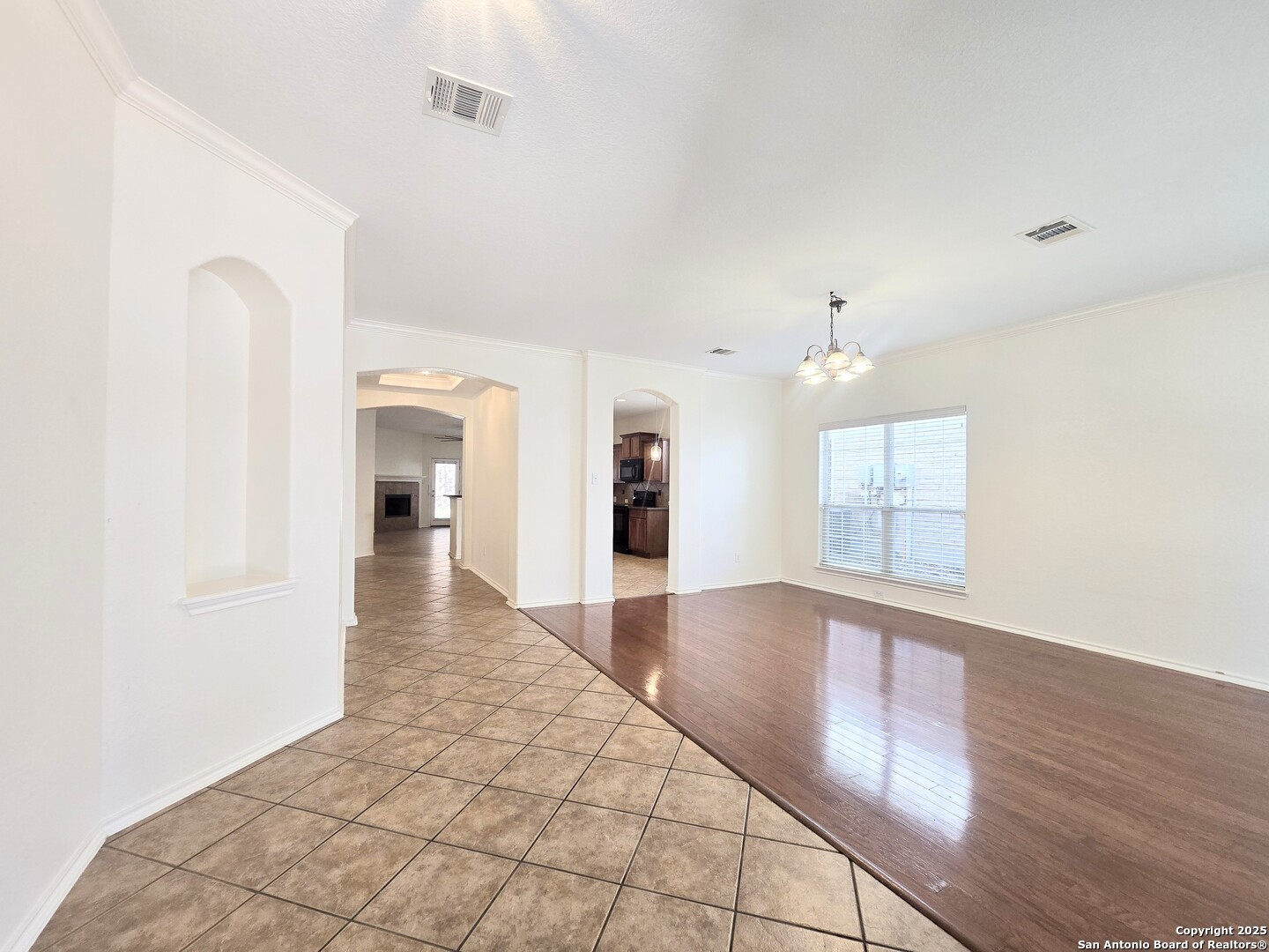 3639 Bennington Way San Antonio, TX 78261 - Photo 2 of 35