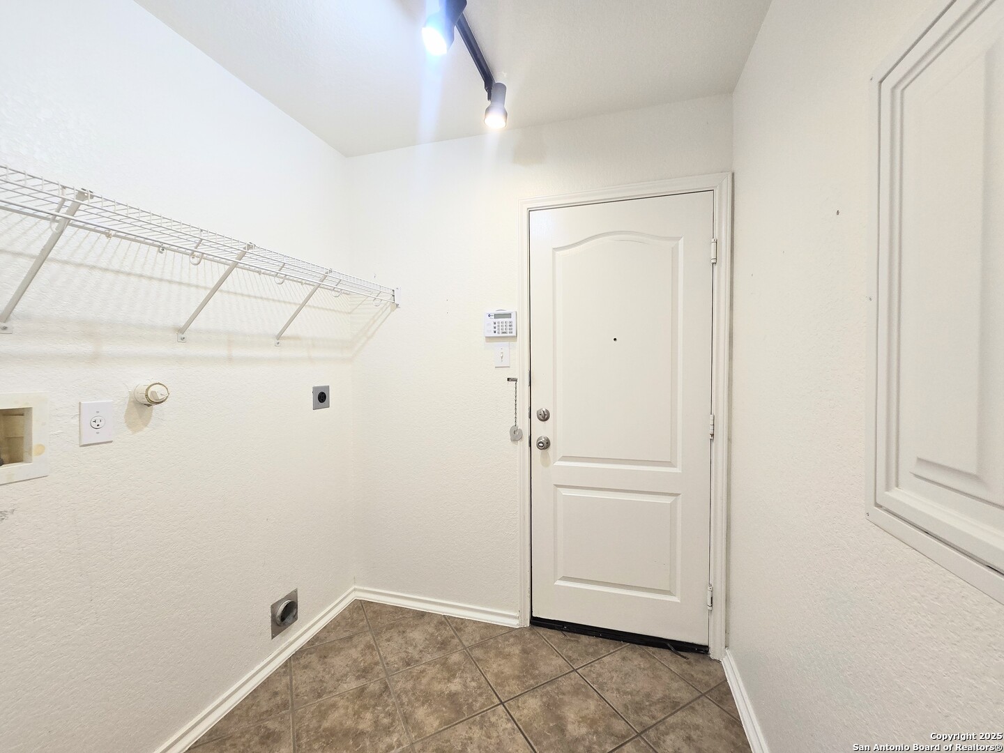 3639 Bennington Way San Antonio, TX 78261 - Photo 8 of 35