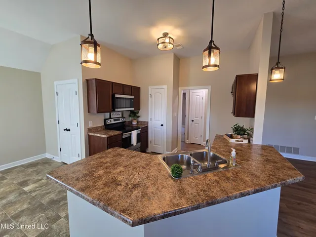 $239,900 | 10553 Ballad Drive, Walls, MS 38680