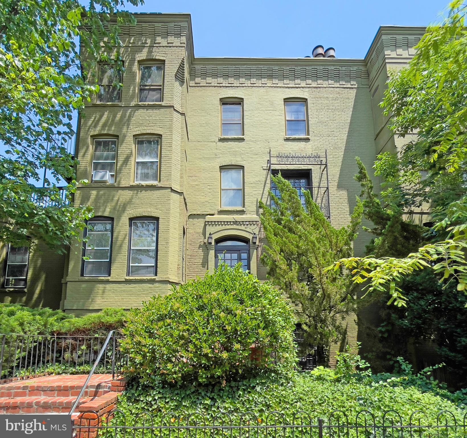 330 5th Street Southeast Washington, DC 20003 - Photo 3 of 13