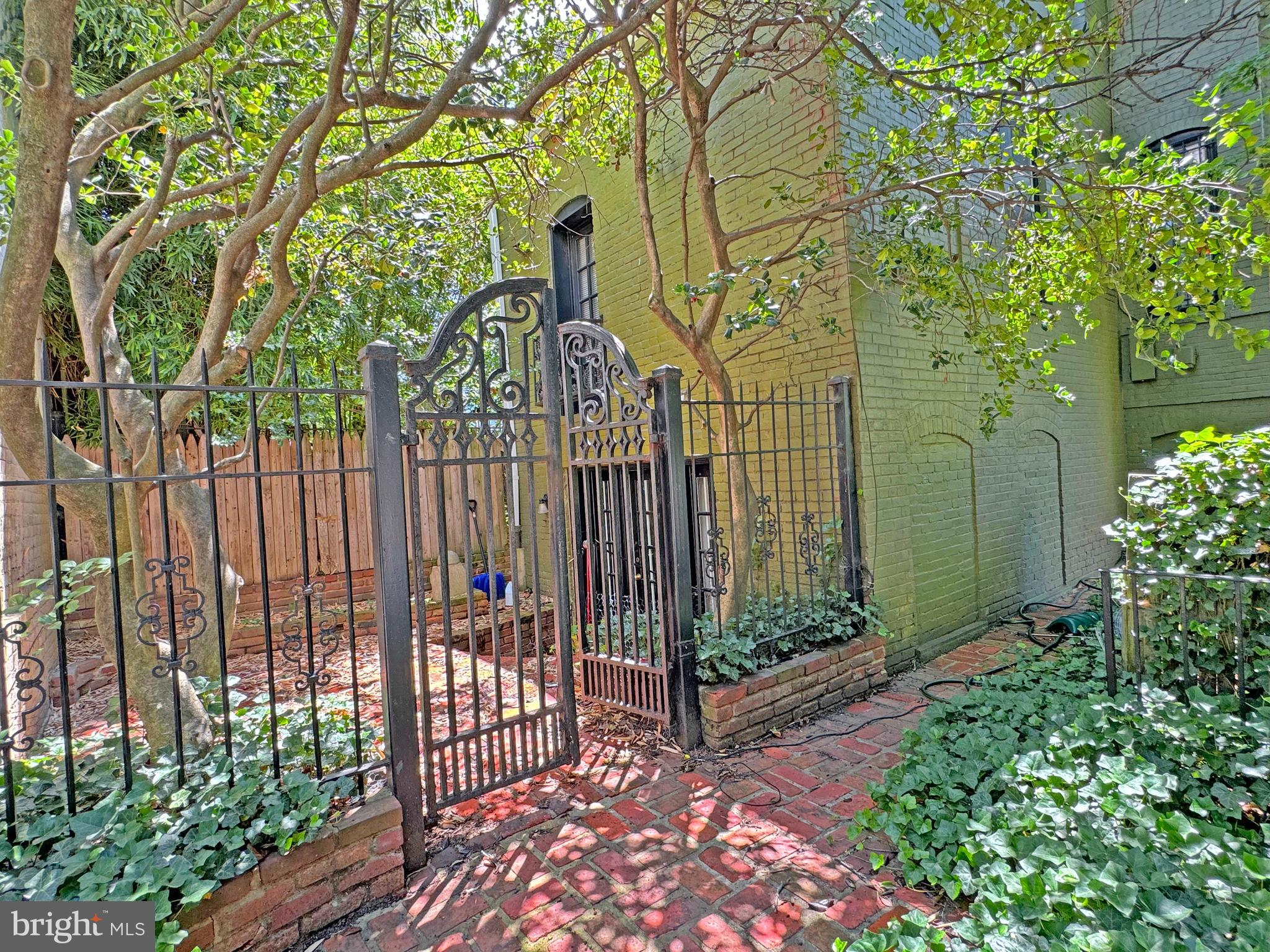 330 5th Street Southeast Washington, DC 20003 - Photo 6 of 13
