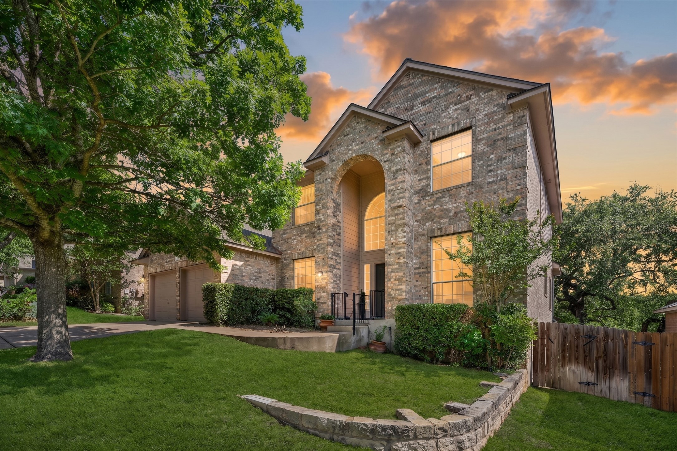 8820 Colberg Drive Austin, TX 78749 - Photo 2 of 35