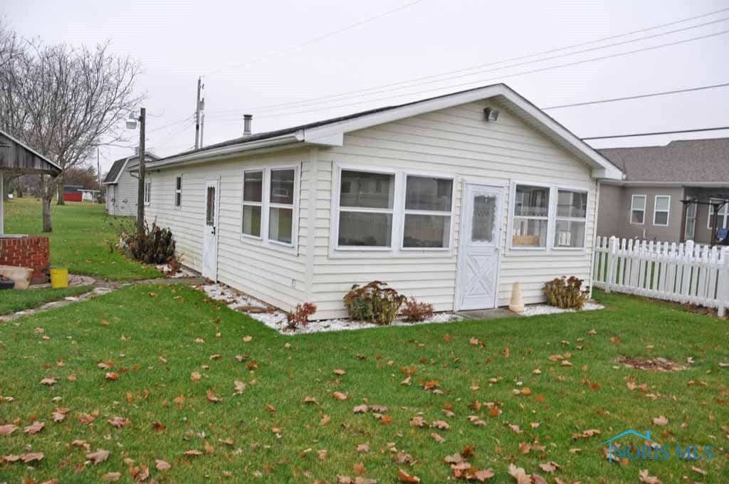 809 East Cole Road Fremont, OH 43420 - Photo 3 of 26 Gallery Image 3
