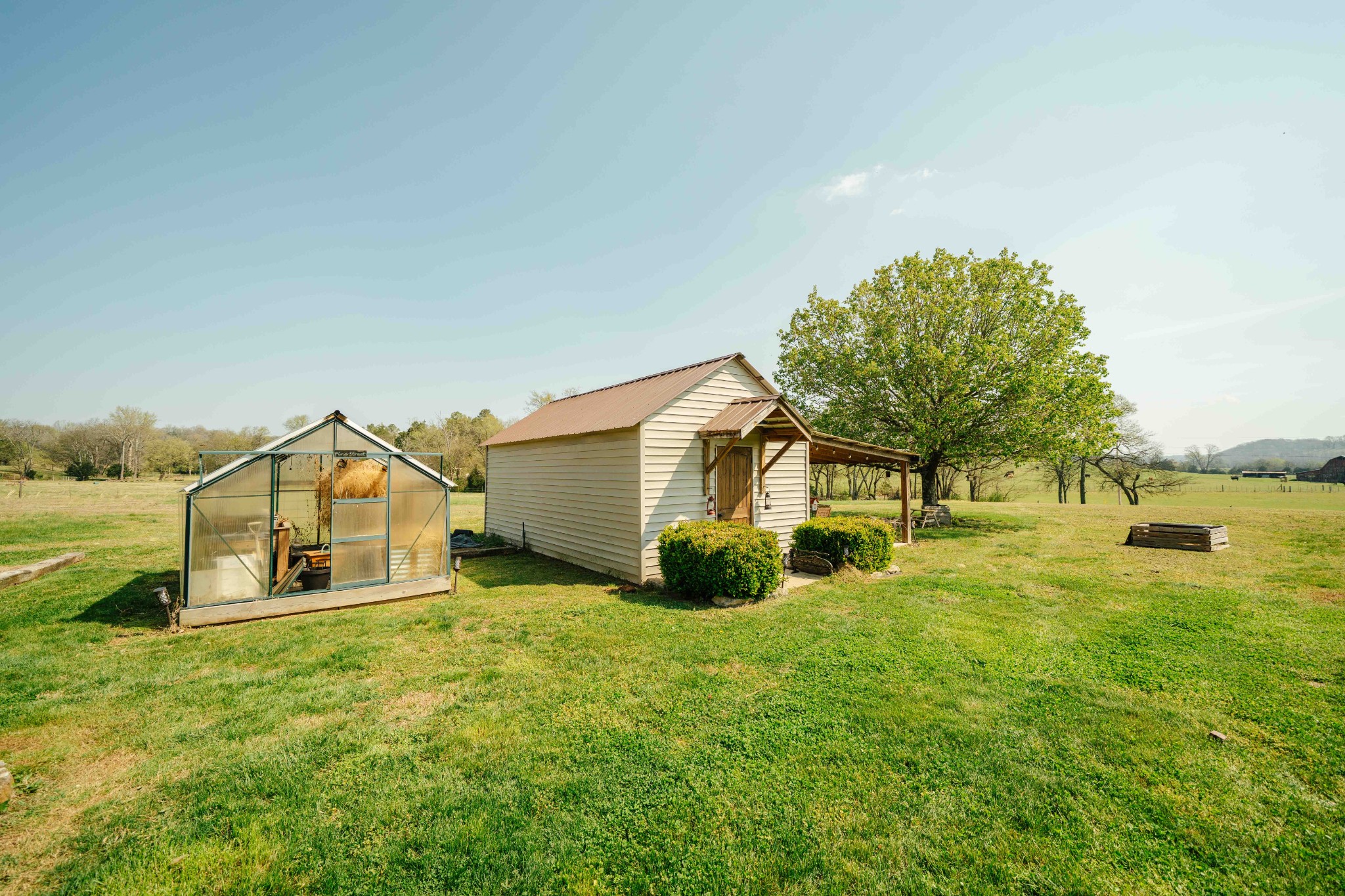 194 Al Roman Road Pulaski, TN 38478 - Photo 9 of 15 a house view with a garden space
