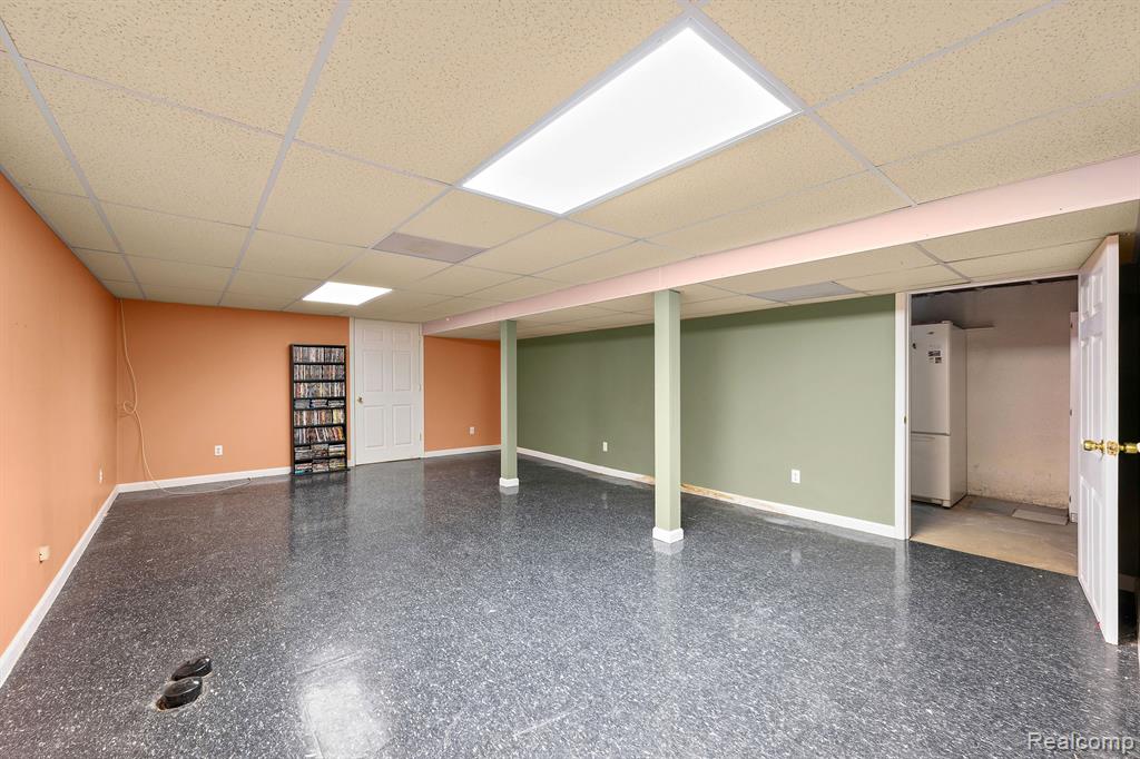 6416 Dillon Road Garden City, MI 48135 - Photo 19 of 25