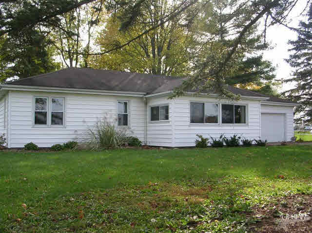4731 West Dupont Road Fort Wayne, IN 46818 - Photo 1 of 30