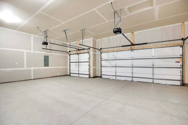 $589,740 | 5096 Airlake Drive, Woodbury, MN 55129